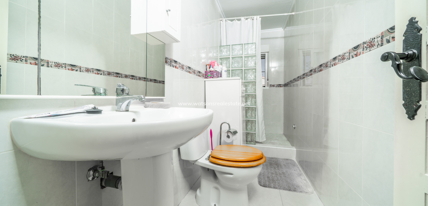 Resale - Detached - Urb. La Marina