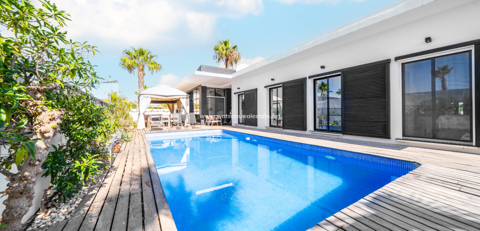 Resale - Detached - Urb. La Marina