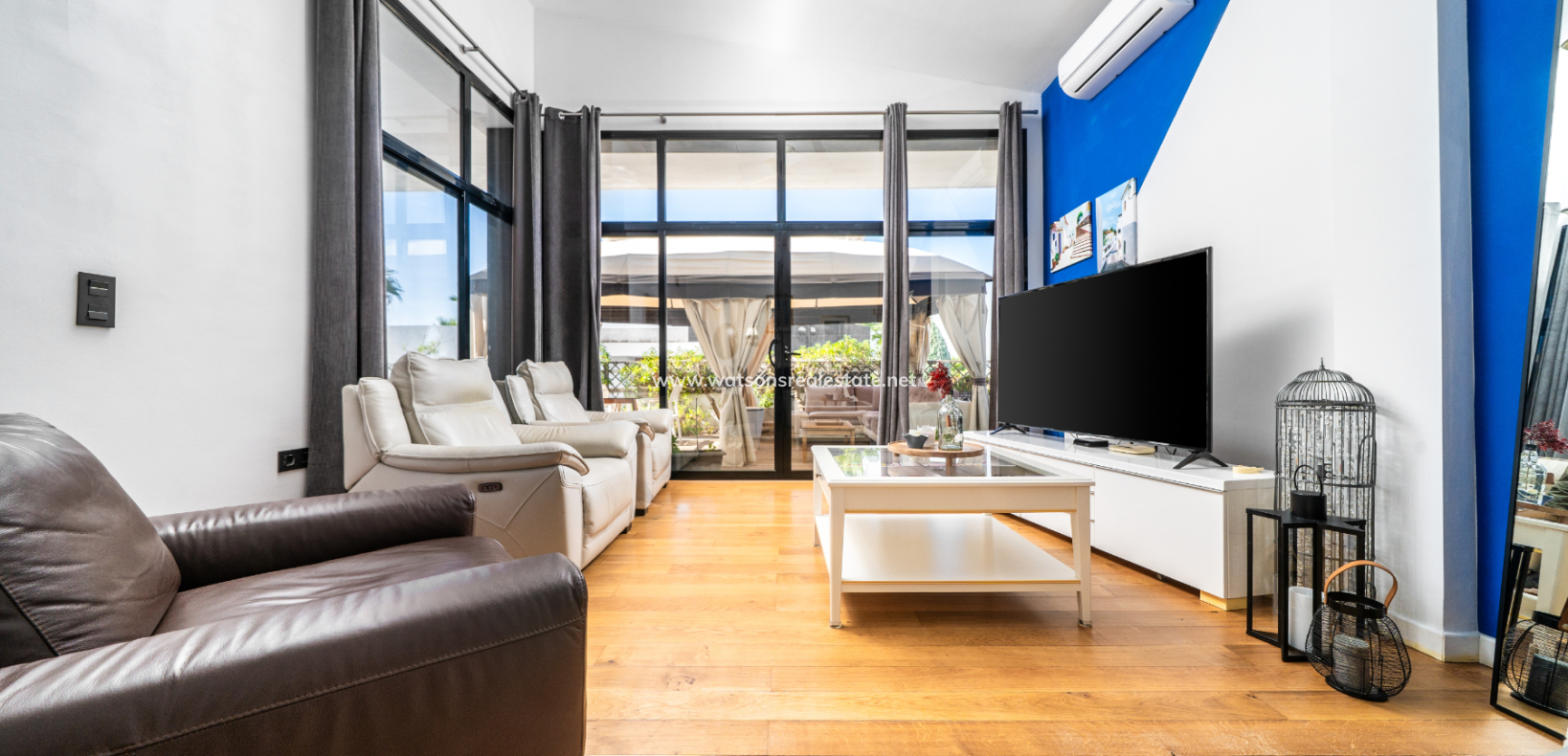 Resale - Detached - Urb. La Marina