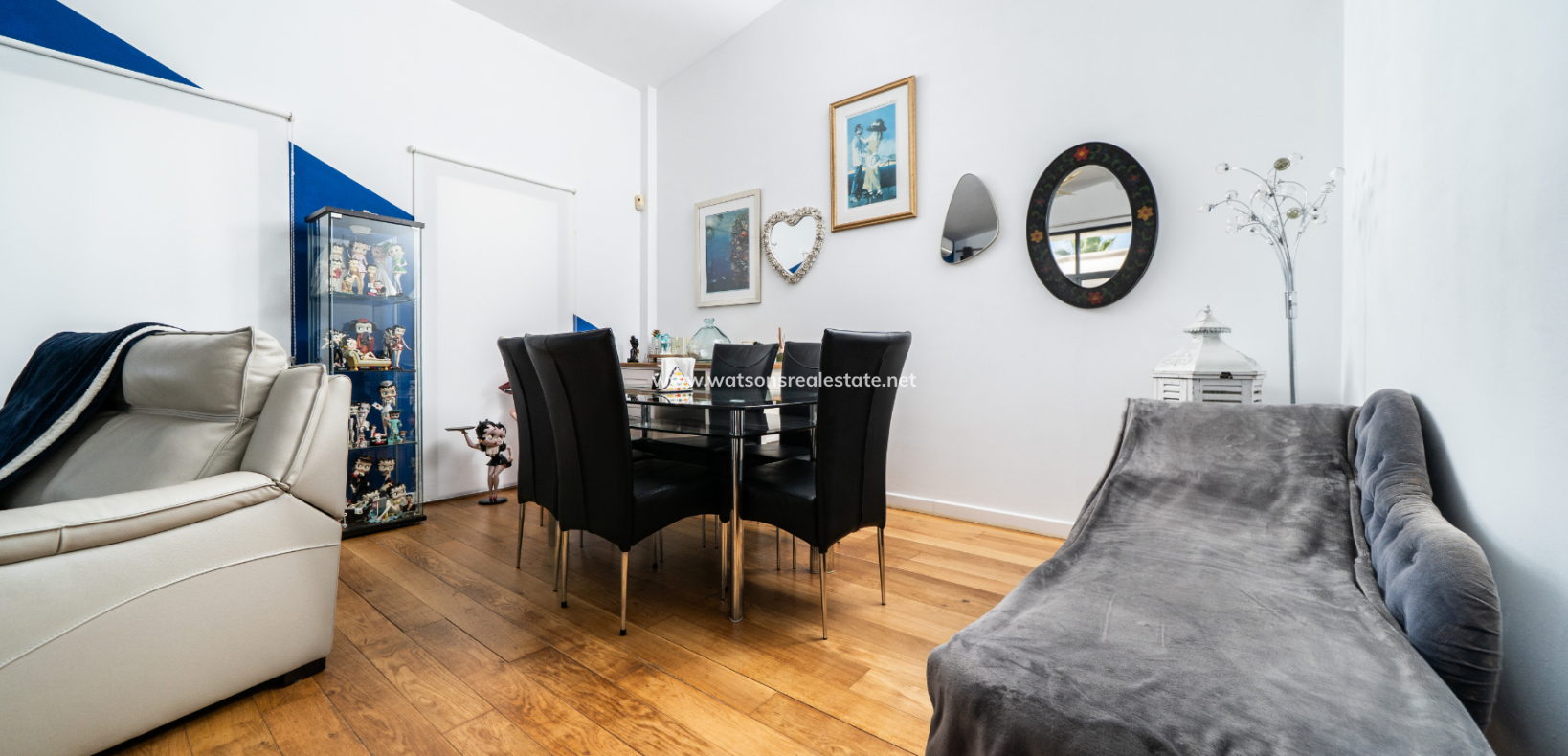 Resale - Detached - Urb. La Marina