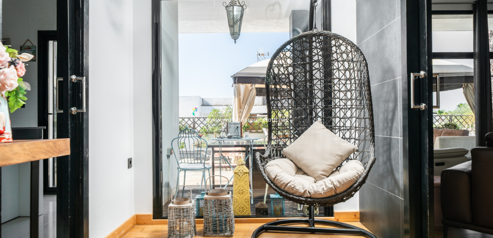 Resale - Detached - Urb. La Marina