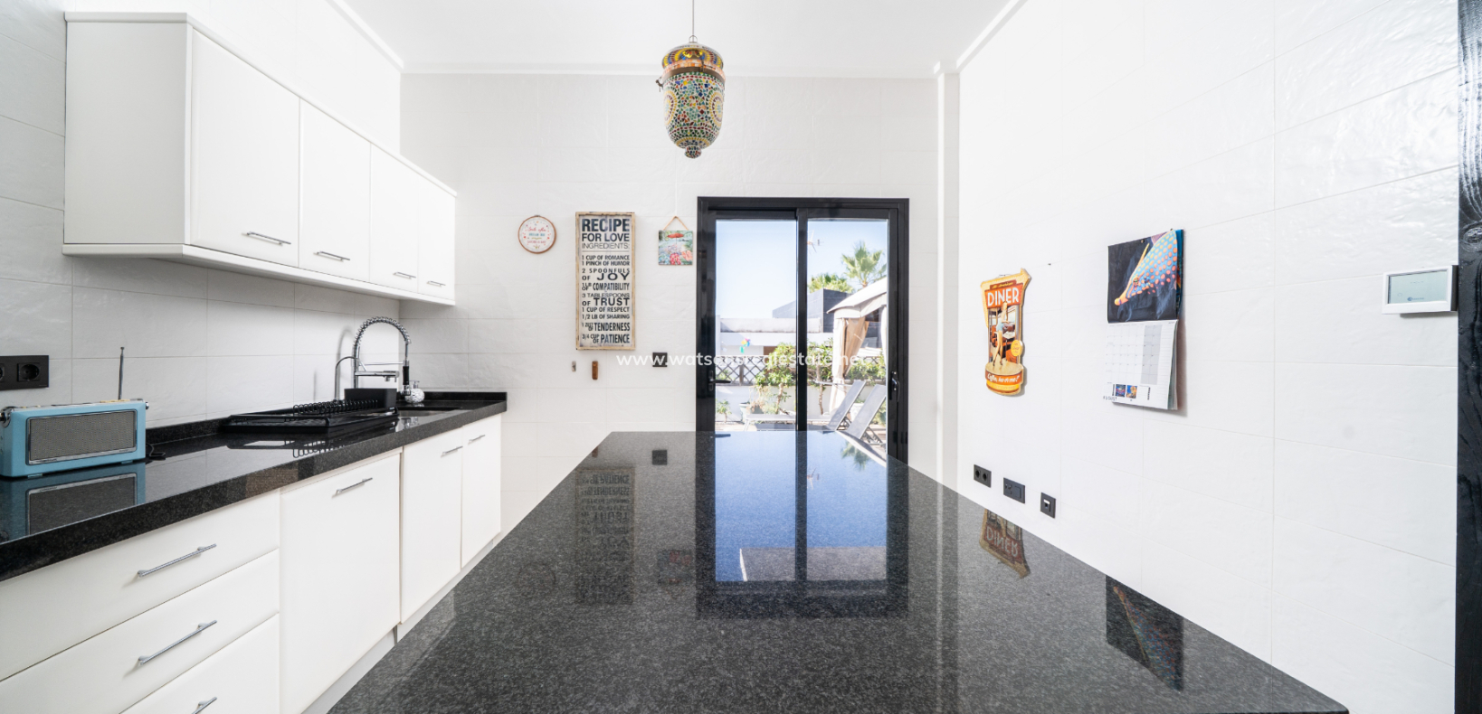 Resale - Detached - Urb. La Marina