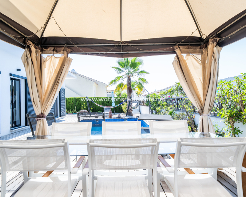 Resale - Detached - Urb. La Marina