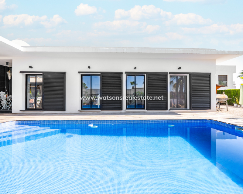 Resale - Detached - Urb. La Marina