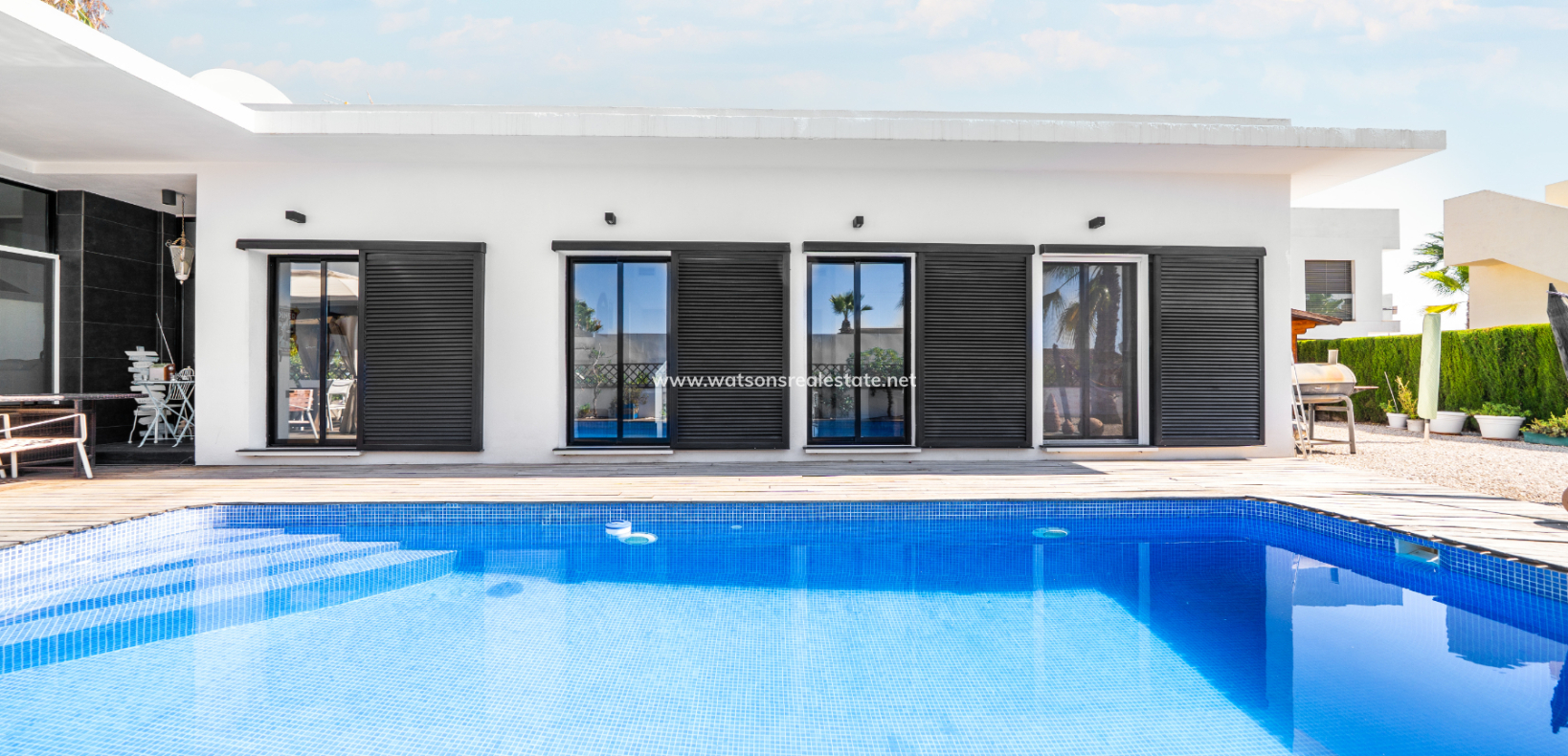 Resale - Detached - Urb. La Marina