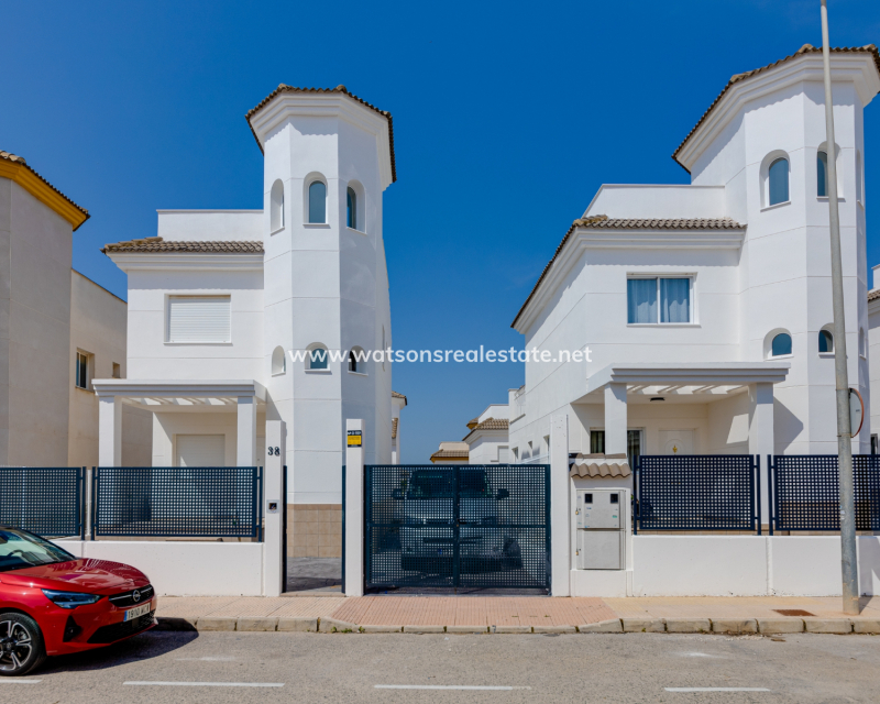 Resale - Detached - Urb. La Marina