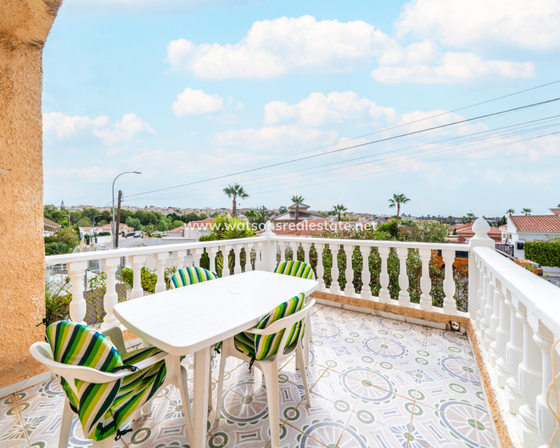 Resale - Detached - Urb. La Marina