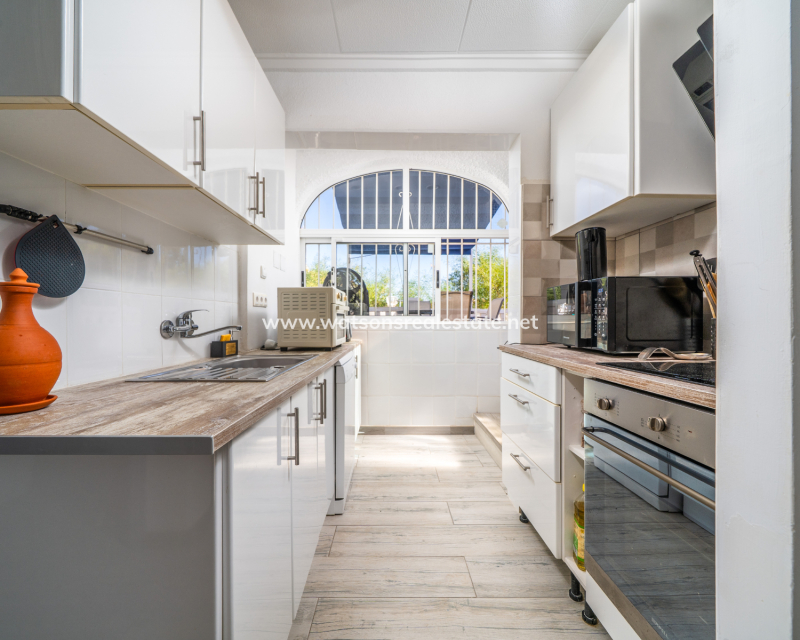 Resale - Detached - Urb. La Marina