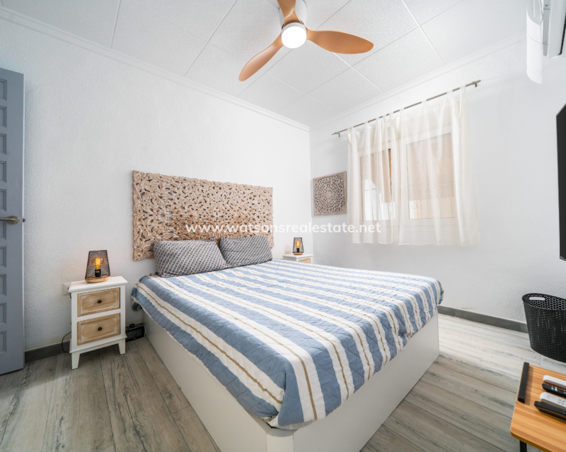 Resale - Detached - Urb. La Marina