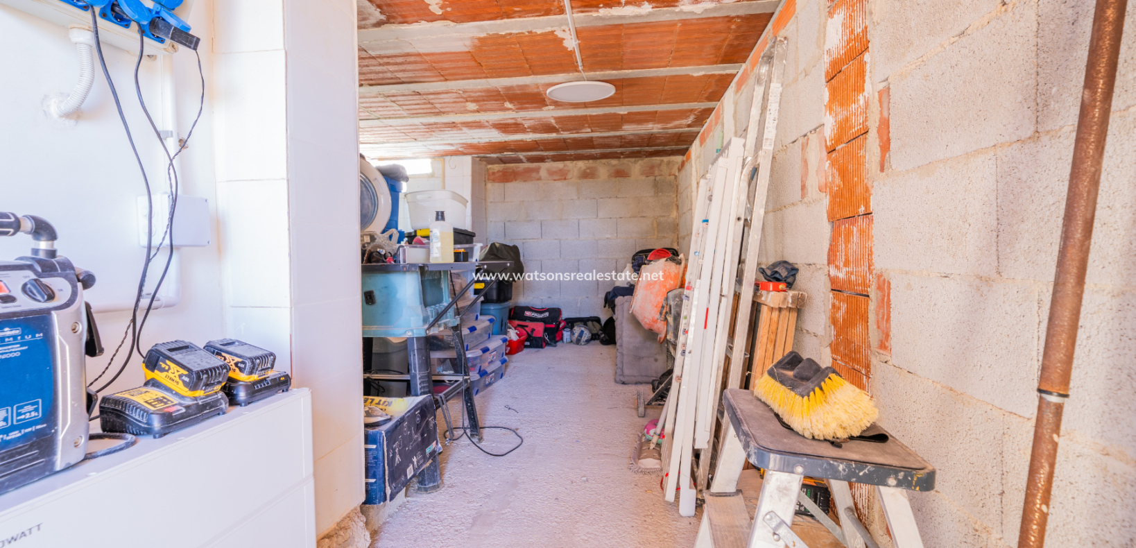 Resale - Detached - Urb. La Marina