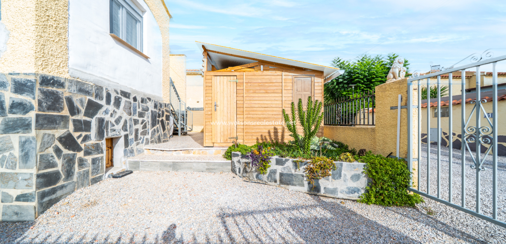 Resale - Detached - Urb. La Marina