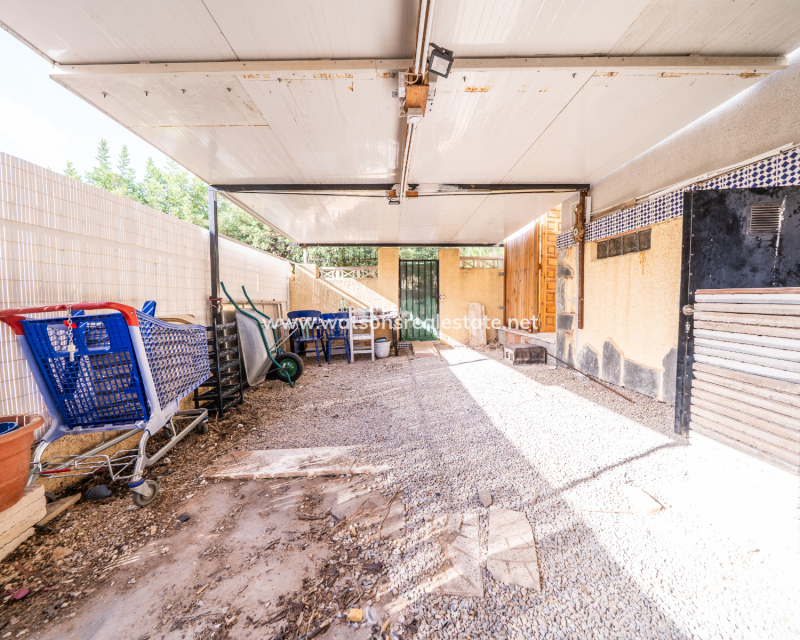 Resale - Detached - Urb. La Marina