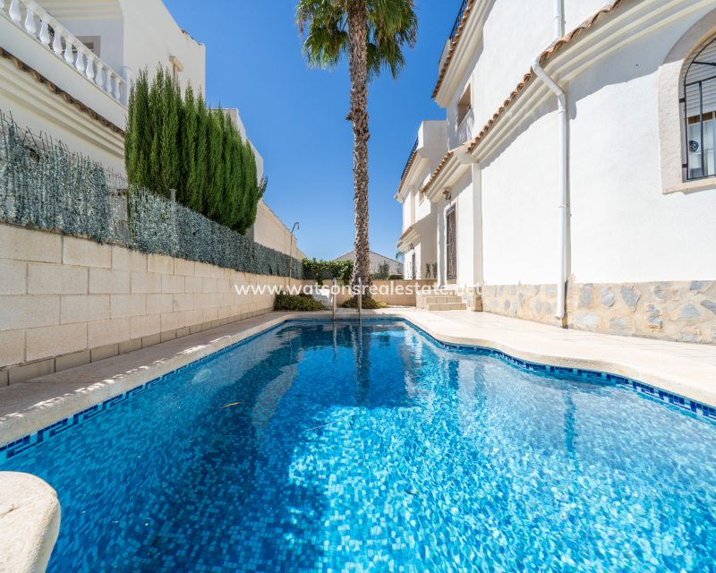 Resale - Detached - Urb. La Marina