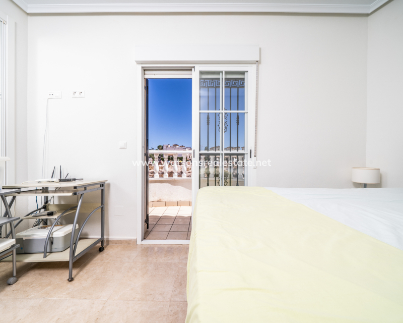 Resale - Detached - Urb. La Marina