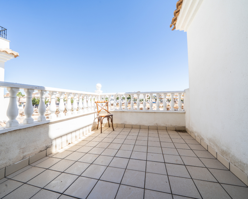 Resale - Detached - Urb. La Marina