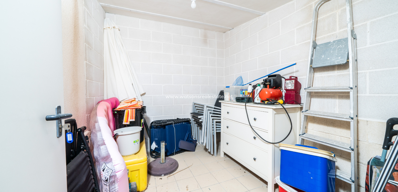 Resale - Detached - Urb. La Marina