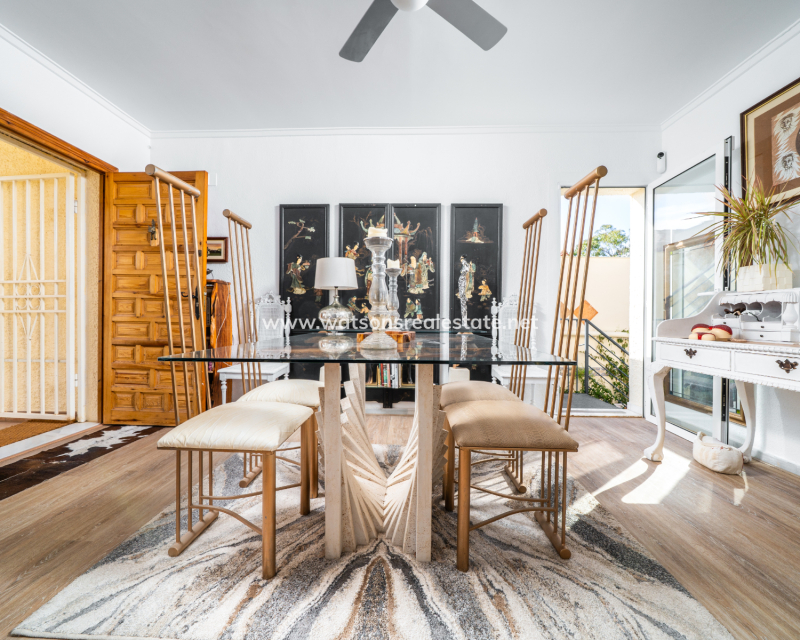 Resale - Detached - Urb. La Marina