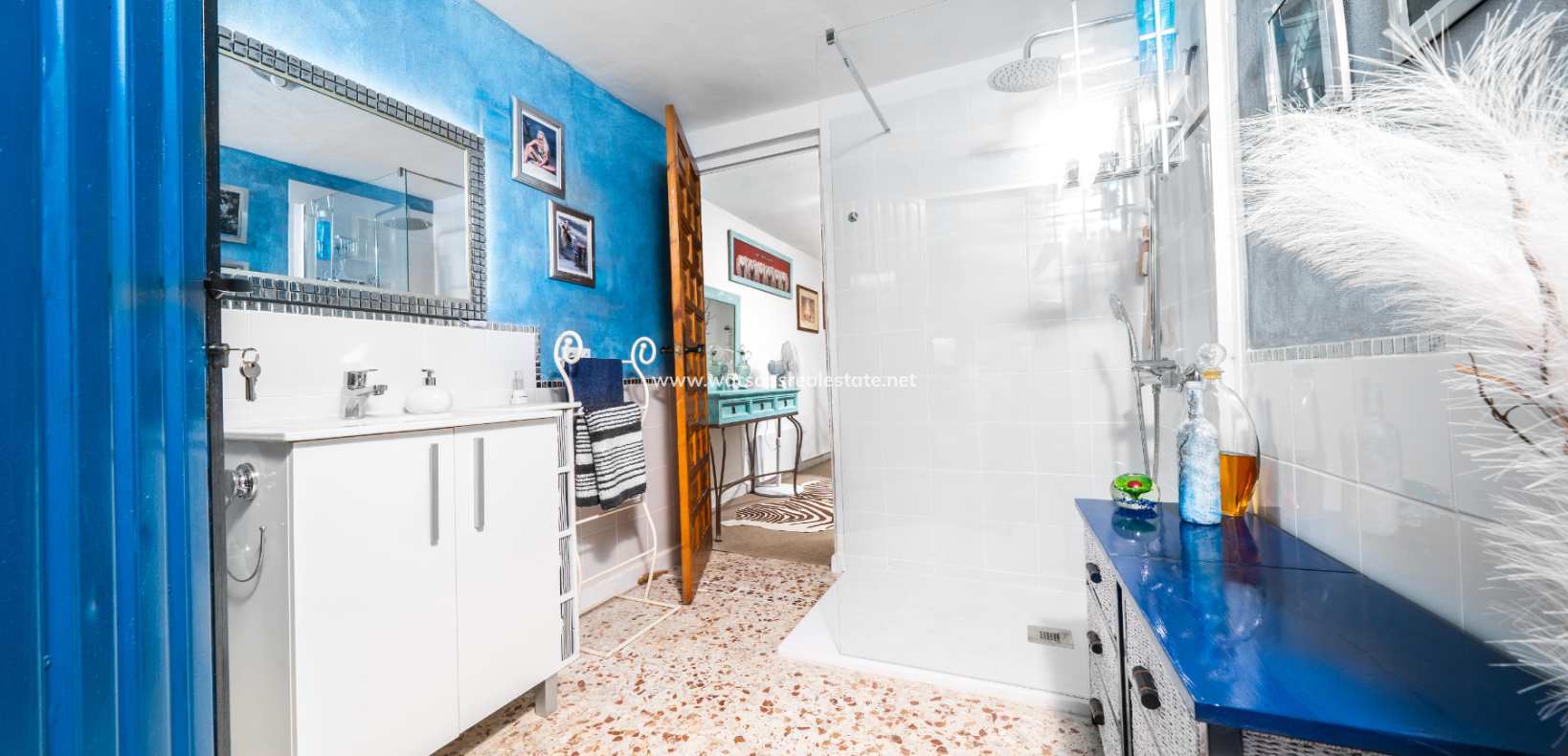 Resale - Detached - Urb. La Marina