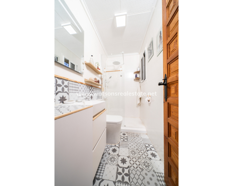 Resale - Detached - Urb. La Marina