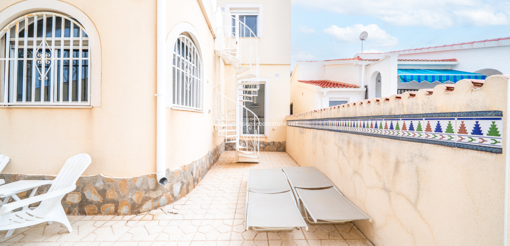 Resale - Detached - Urb. La Marina