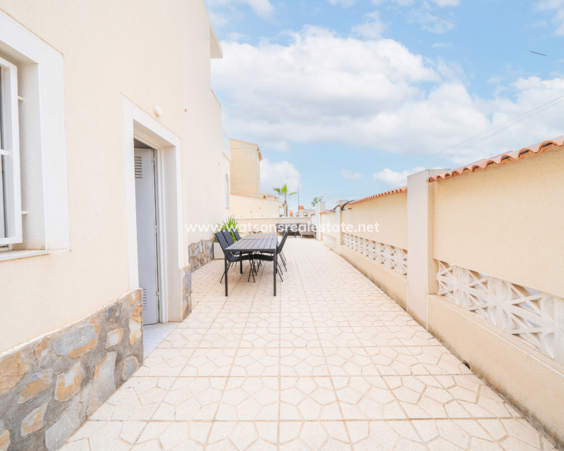 Resale - Detached - Urb. La Marina