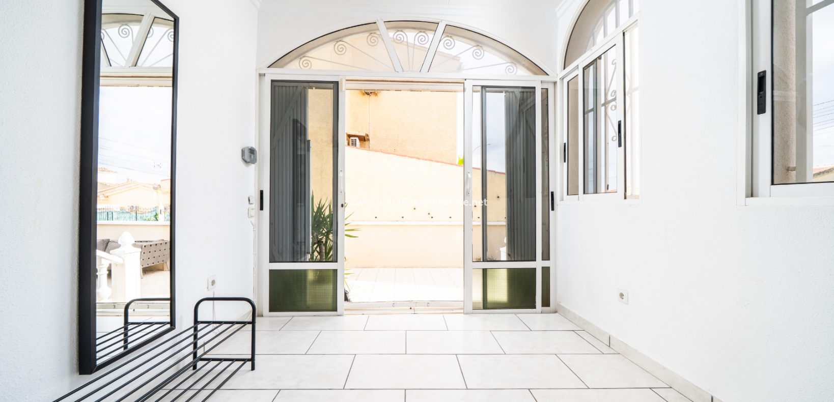 Resale - Detached - Urb. La Marina