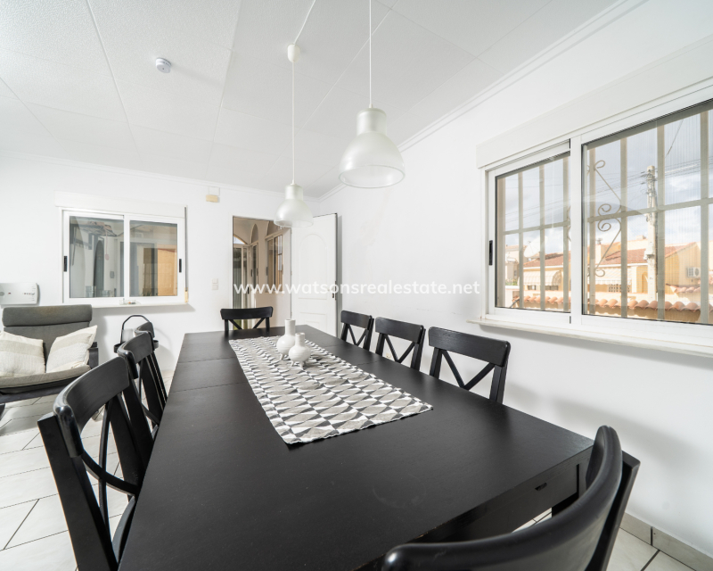 Resale - Detached - Urb. La Marina