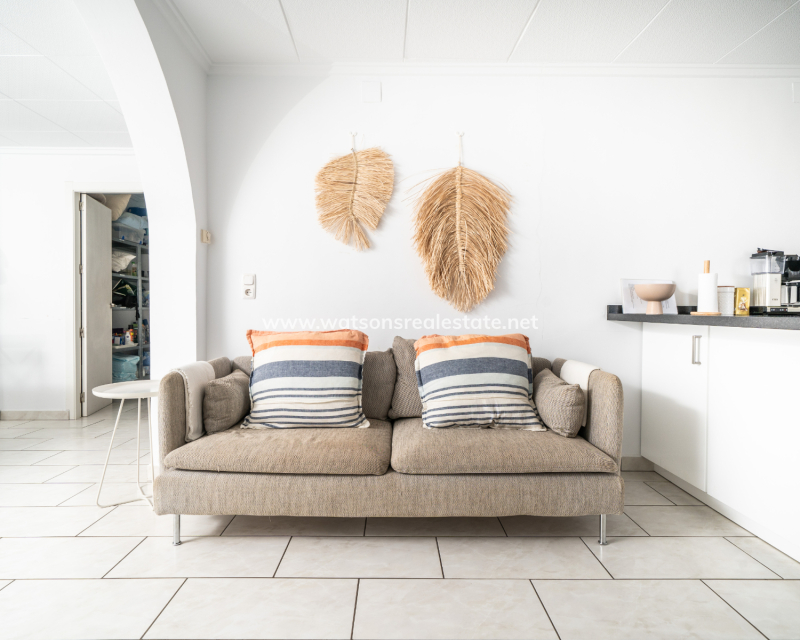 Resale - Detached - Urb. La Marina