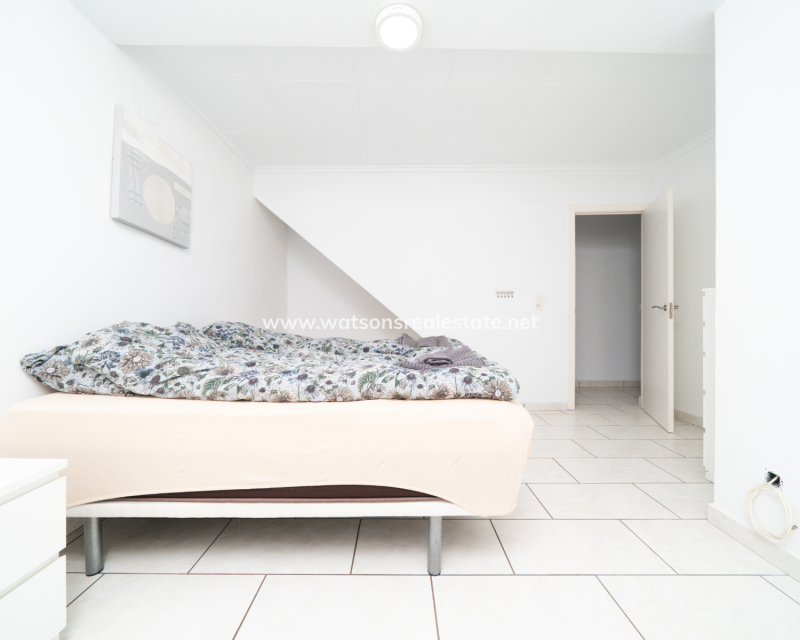 Resale - Detached - Urb. La Marina