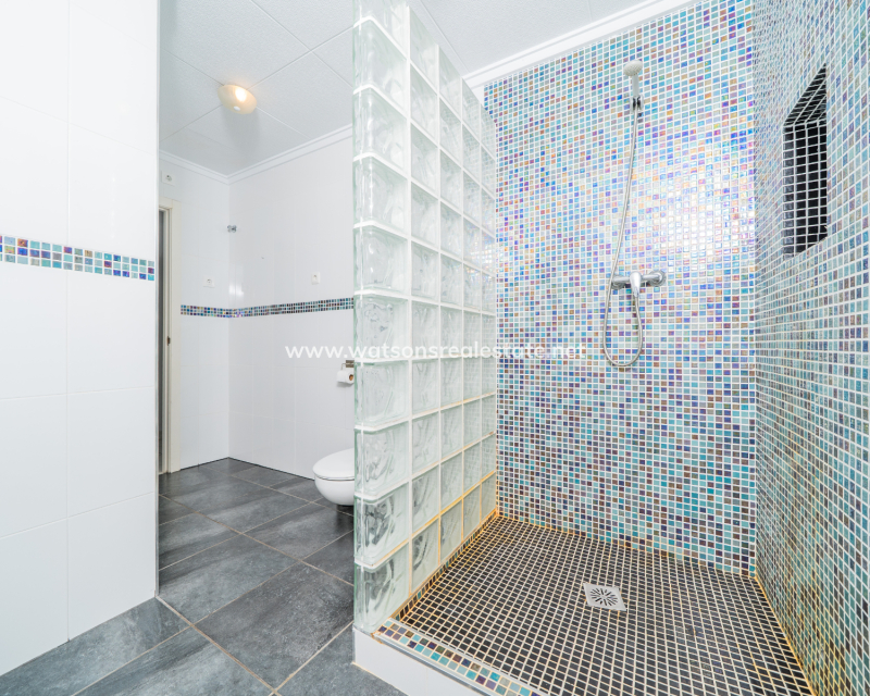 Resale - Detached - Urb. La Marina