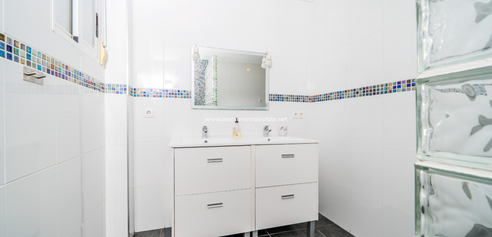 Resale - Detached - Urb. La Marina