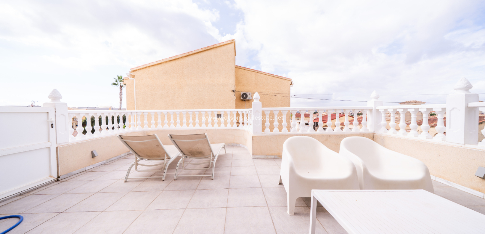 Resale - Detached - Urb. La Marina