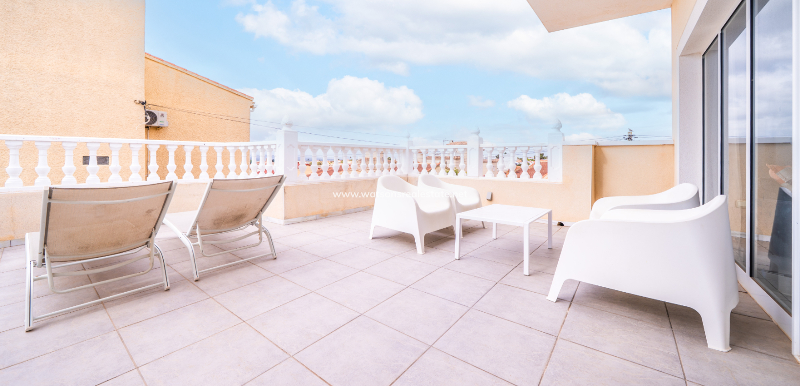 Resale - Detached - Urb. La Marina