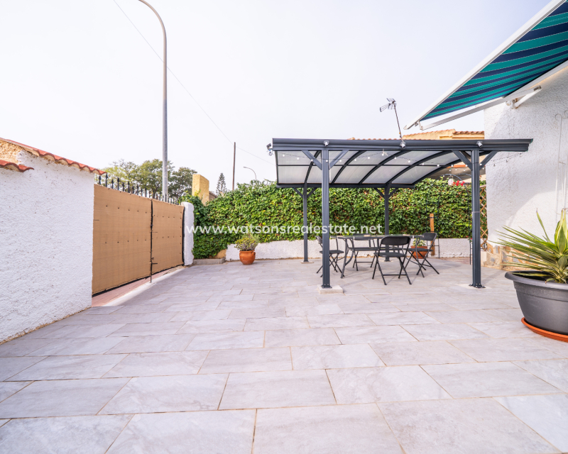 Resale - Detached - Urb. La Marina