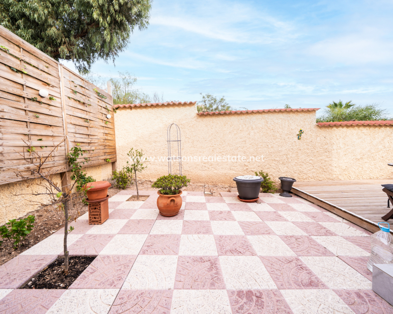 Resale - Detached - Urb. La Marina