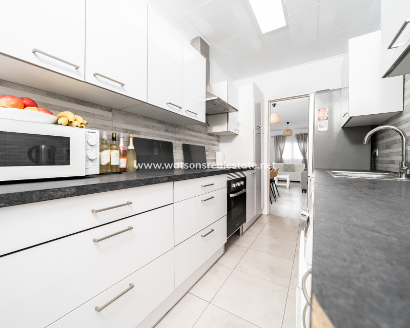 Resale - Detached - Urb. La Marina