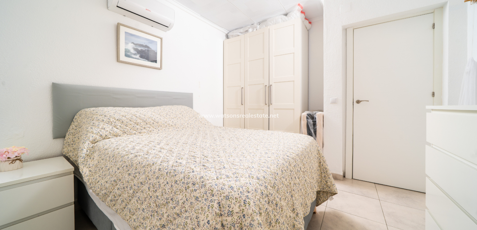 Resale - Detached - Urb. La Marina