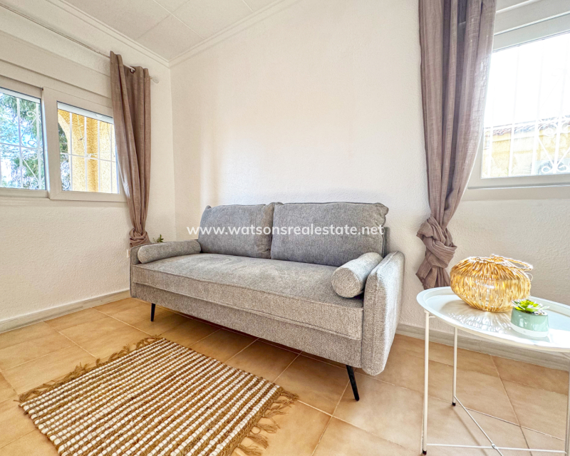 Resale - Detached - Urb. La Marina