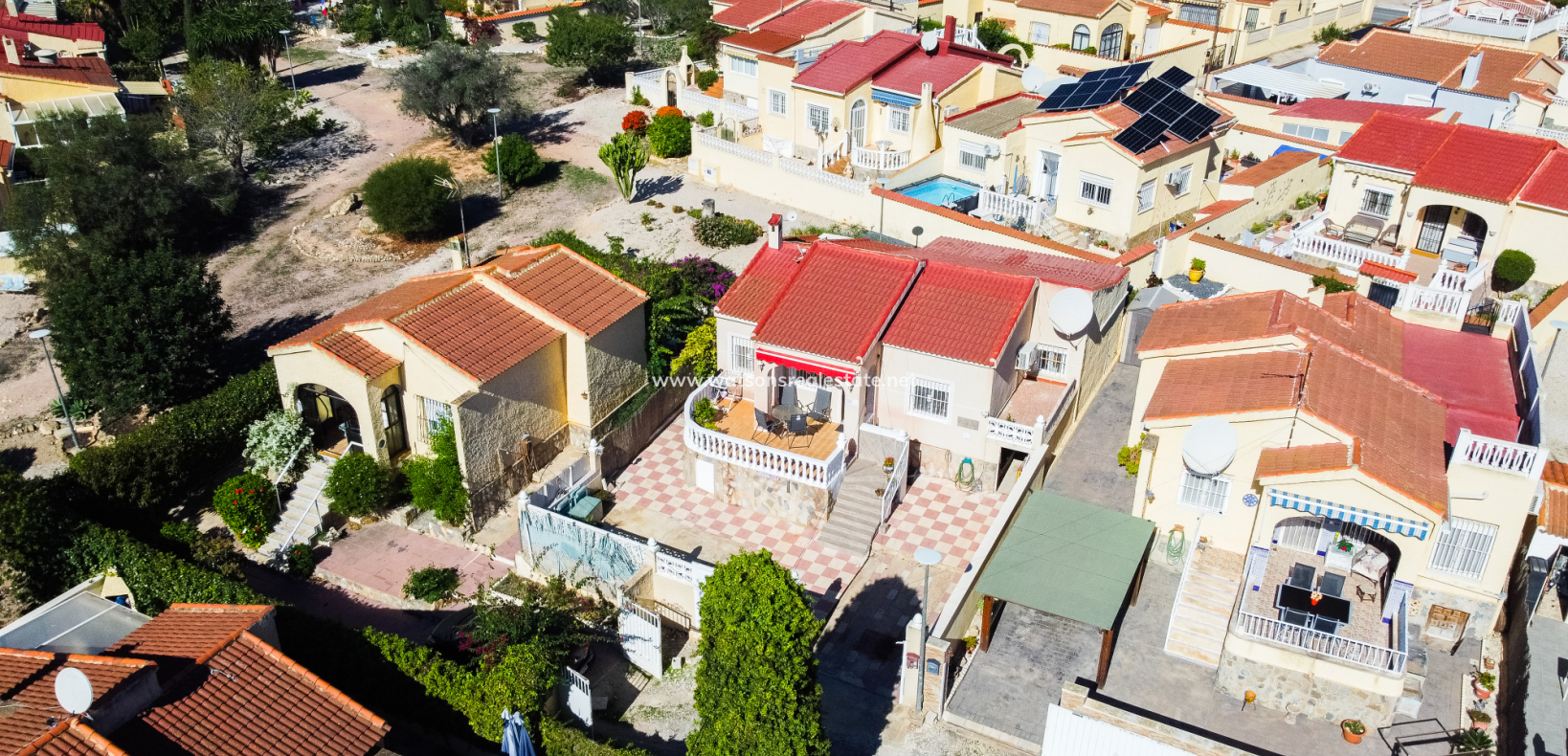 Resale - Detached - Urb. La Marina