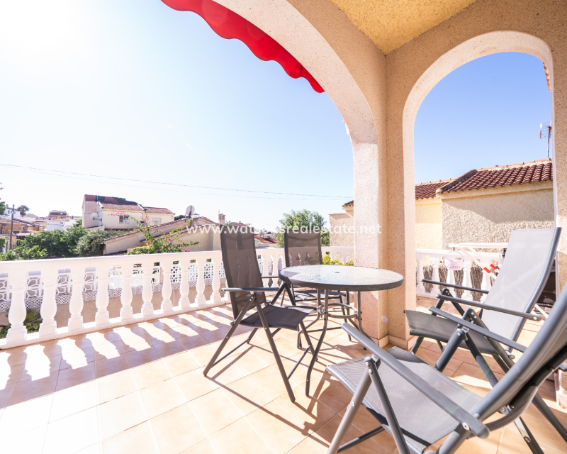 Resale - Detached - Urb. La Marina