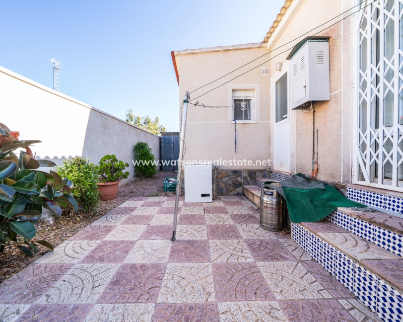 Resale - Detached - Urb. La Marina