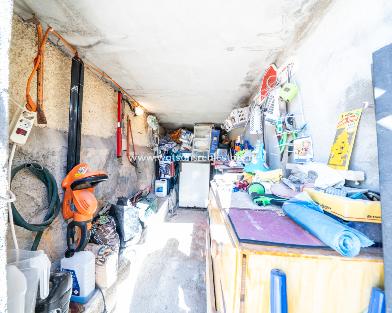 Resale - Detached - Urb. La Marina