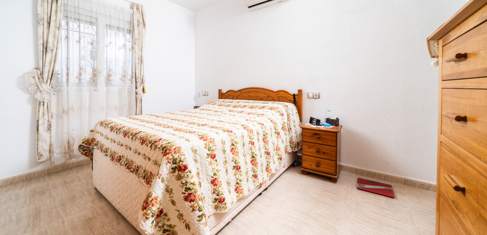 Resale - Detached - Urb. La Marina