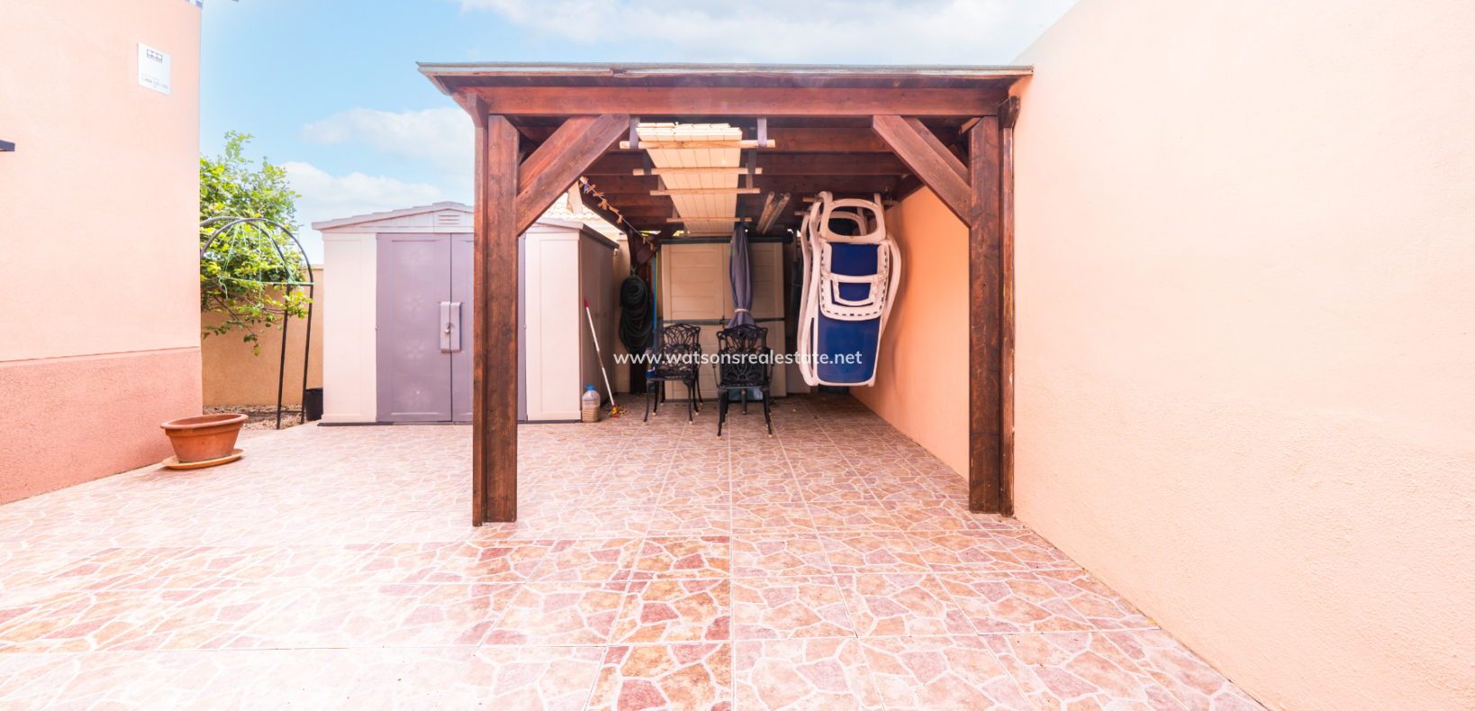 Resale - Detached - Urb. La Marina