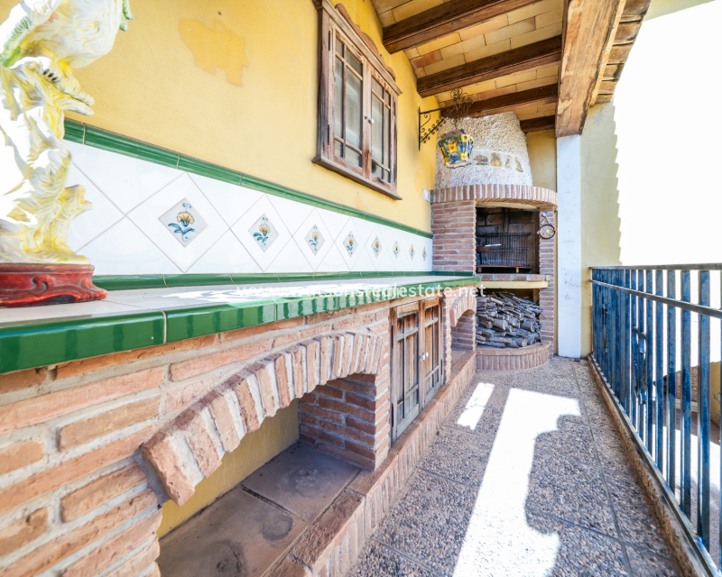 Resale - Detached - Urb. La Marina