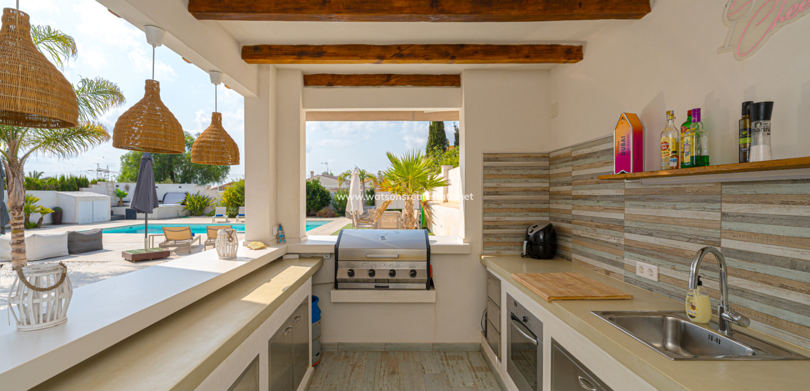 Resale - Detached - Urb. La Marina