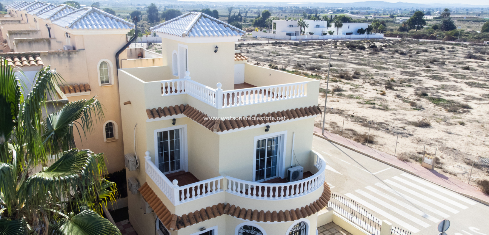 Resale - Detached - Urb. La Marina