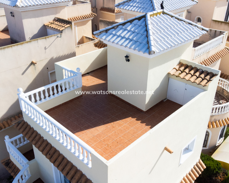 Resale - Detached - Urb. La Marina