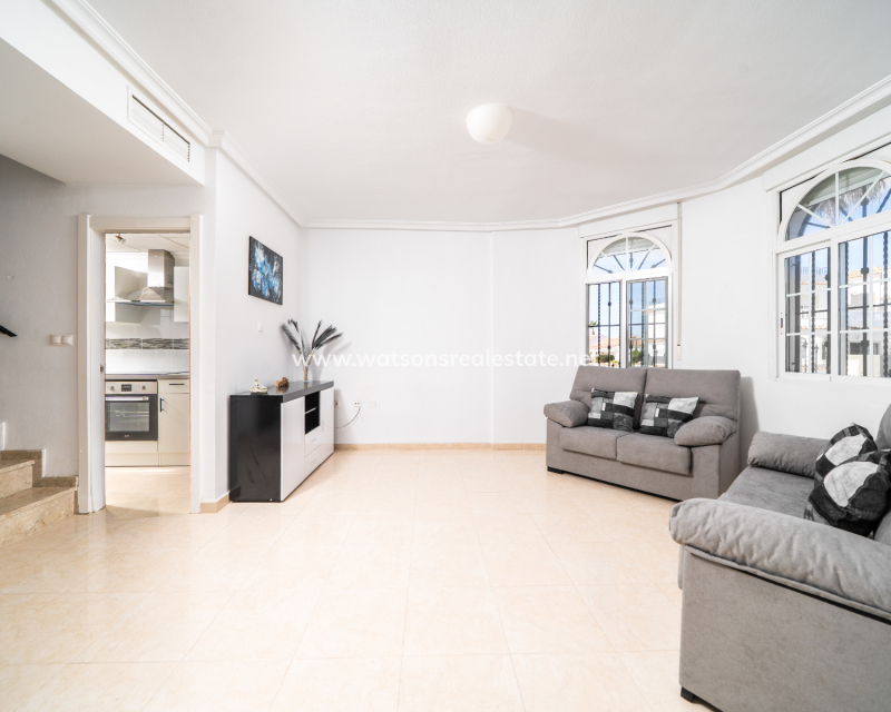 Resale - Detached - Urb. La Marina