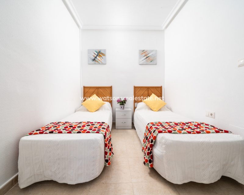 Resale - Detached - Urb. La Marina